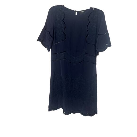 CLUB‎ MONACO EYELET DRESS SIZE 2 - Picture 2 of 8